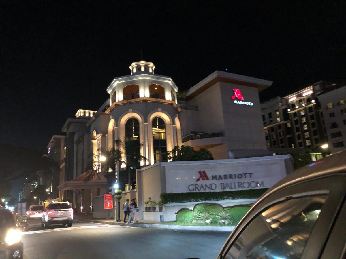 Robles' Unit At 81 Newport Boulevard Manilla Buitenkant foto