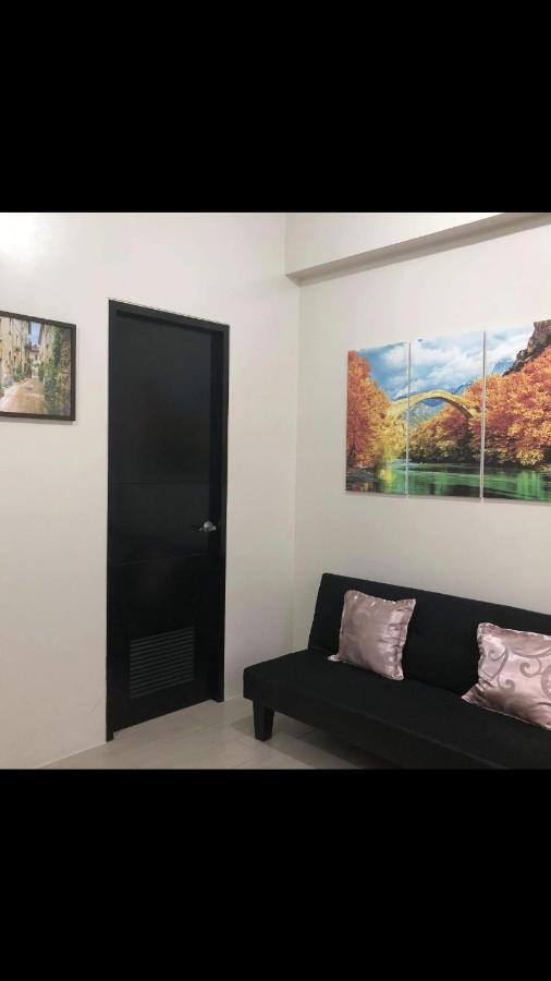 Robles' Unit At 81 Newport Boulevard Manilla Buitenkant foto